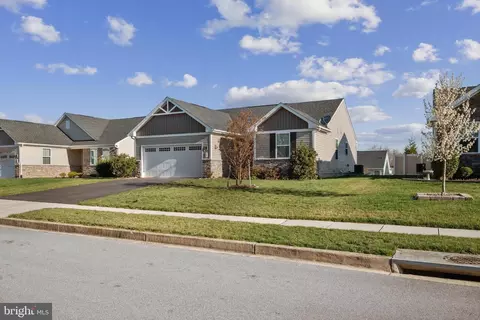 48 Ethan Cir, Martinsburg, WV 25403