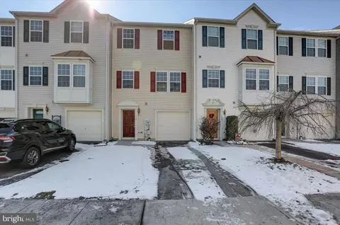 166 Tidewater Ter, Falling Waters, WV 25419