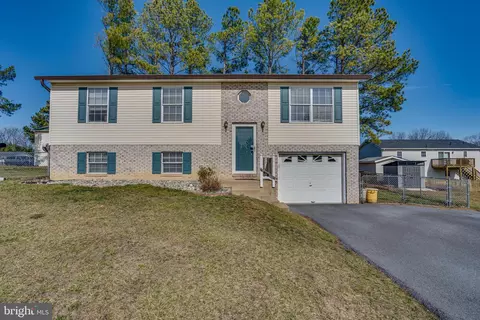 55 Tower View Dr, Martinsburg, WV 25404