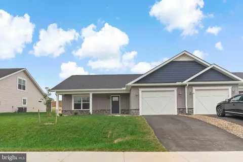 787 Dripping Spring Dr, Hedgesville, WV 25427