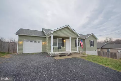 30 Hannah Ln, Inwood, WV 25428