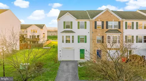 101 Quartz Rd, Martinsburg, WV 25404