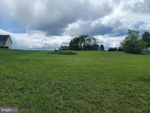 25 Renaissance Drive, Martinsburg, WV 25403