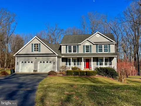 706 Hallmark Dr, Martinsburg, WV 25403