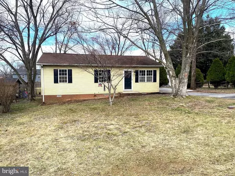 602 Jasmine Ln, Martinsburg, WV 25401