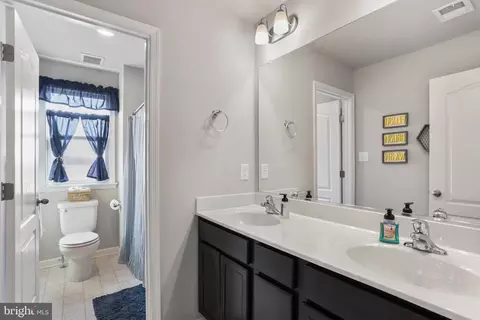 Bath - 2156 Vineyard Rd, Falling Waters, WV 25419 photo 3 of 4