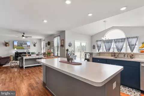 Kitchen - 2156 Vineyard Rd, Falling Waters, WV 25419 photo 2 of 4