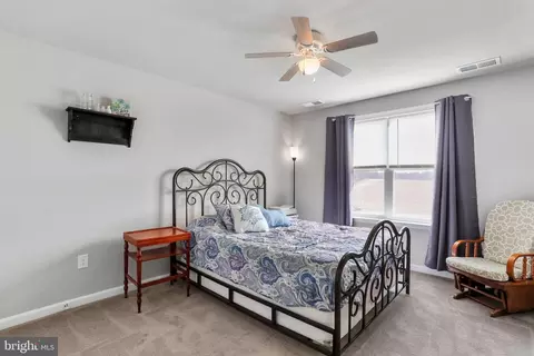 Bedroom - 2156 Vineyard Rd, Falling Waters, WV 25419 photo 5 of 9