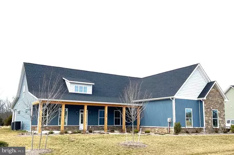 115 Glenaire Rd, Bunker Hill, WV 25413