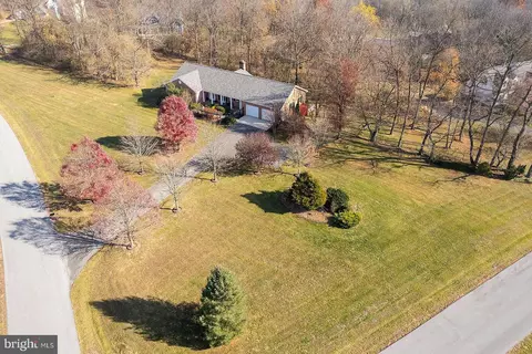 16 Pierpoint Ter, Martinsburg, WV 25403