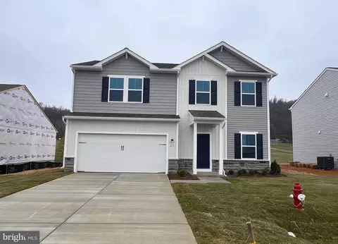 214 Scoter Rd, Hedgesville, WV 25427
