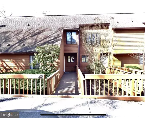 42 Tecumseh Trl, Hedgesville, WV 25427