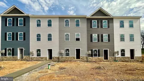174 White Violet Way, Kearneysville, WV 25430