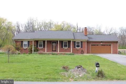 2712 Goldmiller Rd, Bunker Hill, WV 25413
