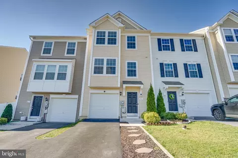 51 Athens Dr, Hedgesville, WV 25427