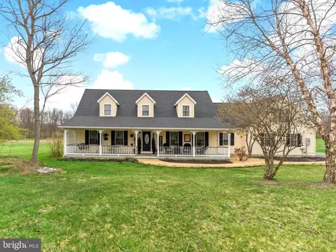 217 Doe Run Rd, Inwood, WV 25428