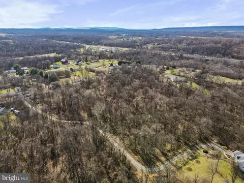 Outback Drive, Bunker Hill, WV 25413