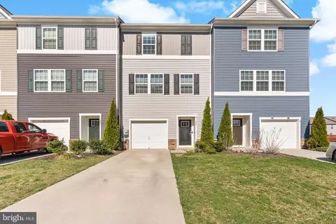 247 Magellan Dr, Martinsburg, WV 25404