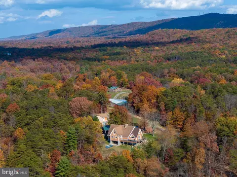 595 E Ganotown Rd, Gerrardstown, WV 25420