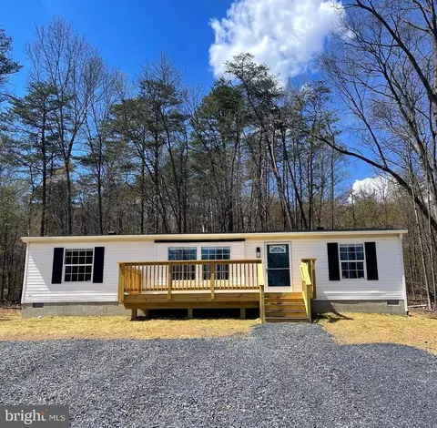 2416 Palmer Rd, Hedgesville, WV 25427