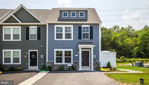 36 Balsam Ct, Bunker Hill, WV 25413