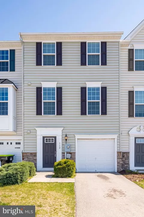 112 Norwood Dr, Falling Waters, WV 25419