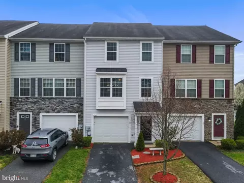 16 Carmody Ln, Martinsburg, WV 25404