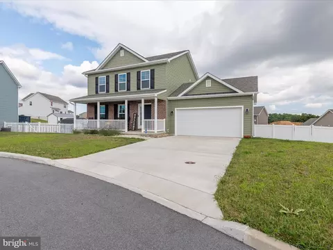 413 Heritage Hills Dr, Martinsburg, WV 25405