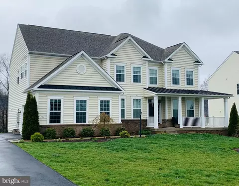 726 Holland Dr, Martinsburg, WV 25403