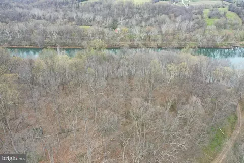 Saunders Drive, Falling Waters, WV 25419 photo 15