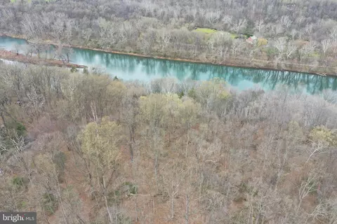 Saunders Drive, Falling Waters, WV 25419 photo 17