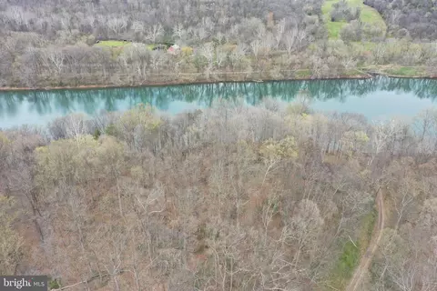Saunders Drive, Falling Waters, WV 25419 photo 18