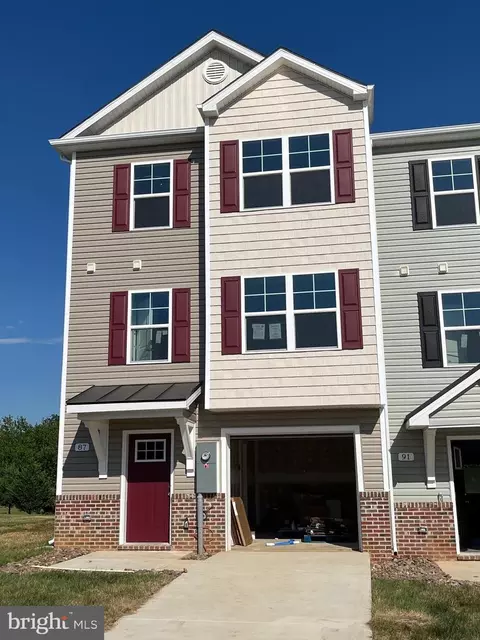 87 Olga Dr, Martinsburg, WV 25403