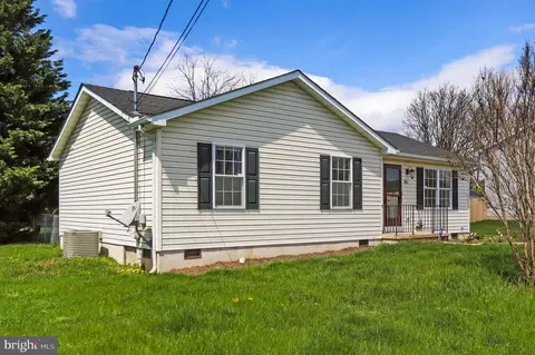 318 Wendover, Bunker Hill, WV 25413