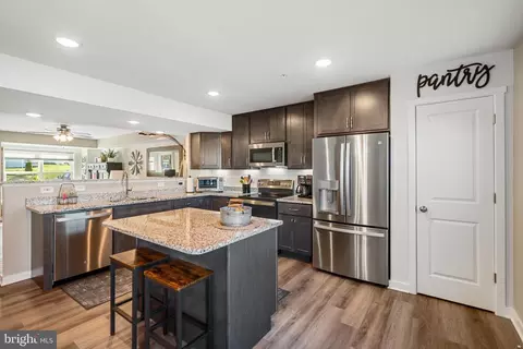 121 Heritage Hills Dr, Martinsburg, WV 25405