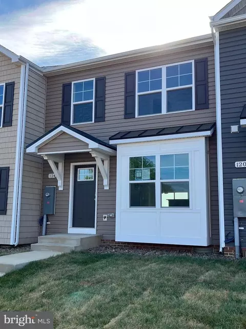 124 Olga Dr, Martinsburg, WV 25403