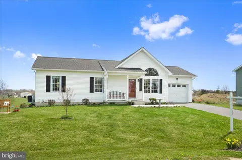 157 Republic Dr, Martinsburg, WV 25405