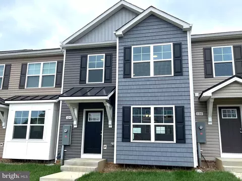 120 Olga Dr, Martinsburg, WV 25403