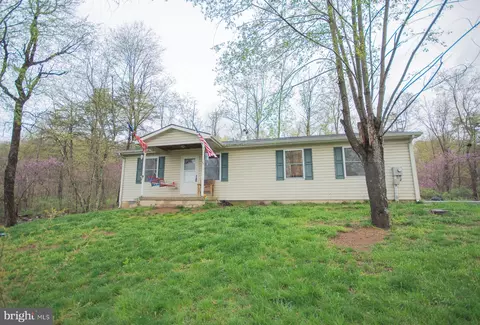 22 Solomons Ct, Hedgesville, WV 25427