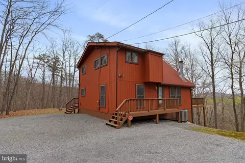 953 Walden Rd, Hedgesville, WV 25427