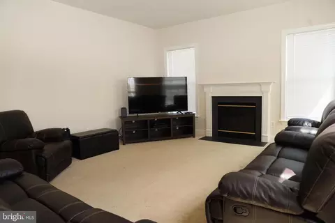 Living - 572 Triumphant Way, Falling Waters, WV 25419 photo 3 of 10