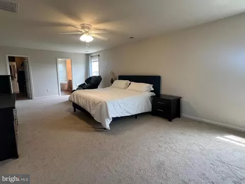 Bedroom - 572 Triumphant Way, Falling Waters, WV 25419 photo 3 of 4