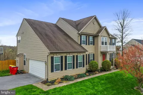 Exterior - 572 Triumphant Way, Falling Waters, WV 25419 photo 11 of 14