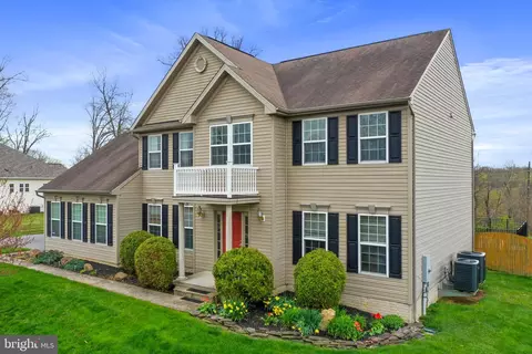Exterior - 572 Triumphant Way, Falling Waters, WV 25419 photo 8 of 14