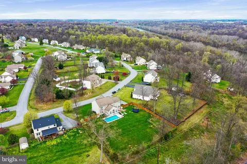 View/Area - 572 Triumphant Way, Falling Waters, WV 25419 photo 4 of 5