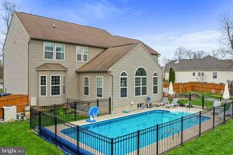 Exterior - 572 Triumphant Way, Falling Waters, WV 25419 photo 7 of 14