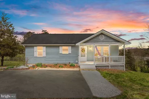 1273 Conservation Dr, Hedgesville, WV 25427