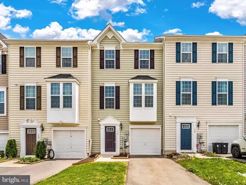 154 Norwood Dr, Falling Waters, WV 25419