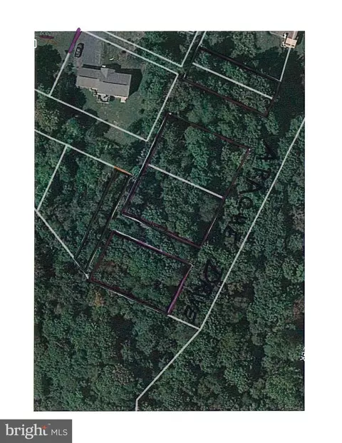 Apache Drive, Martinsburg, WV 25401