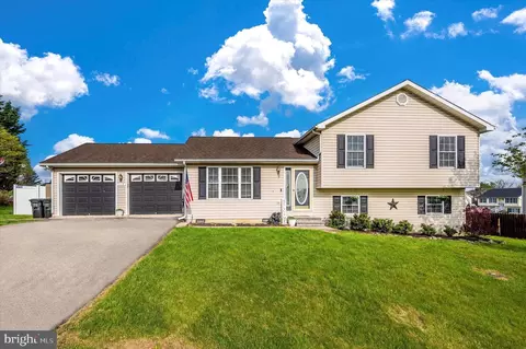 113 Vicksburg Ct, Martinsburg, WV 25404